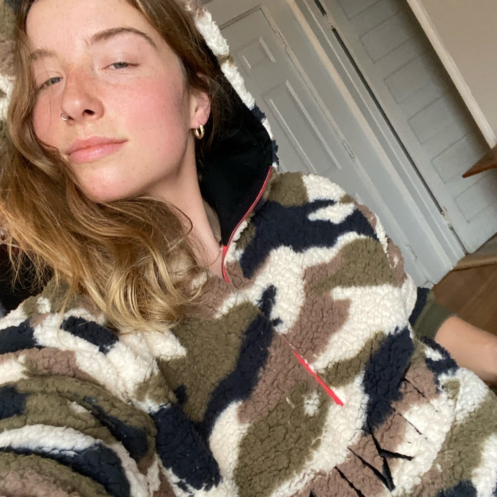 Meet your Posher, Emily